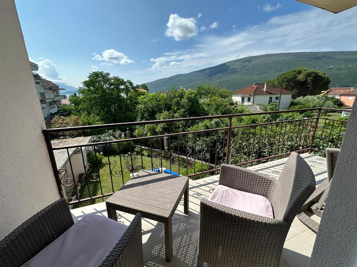 Villa Alla Bed And Breakfast Herceg Novi Eksteriør bilde