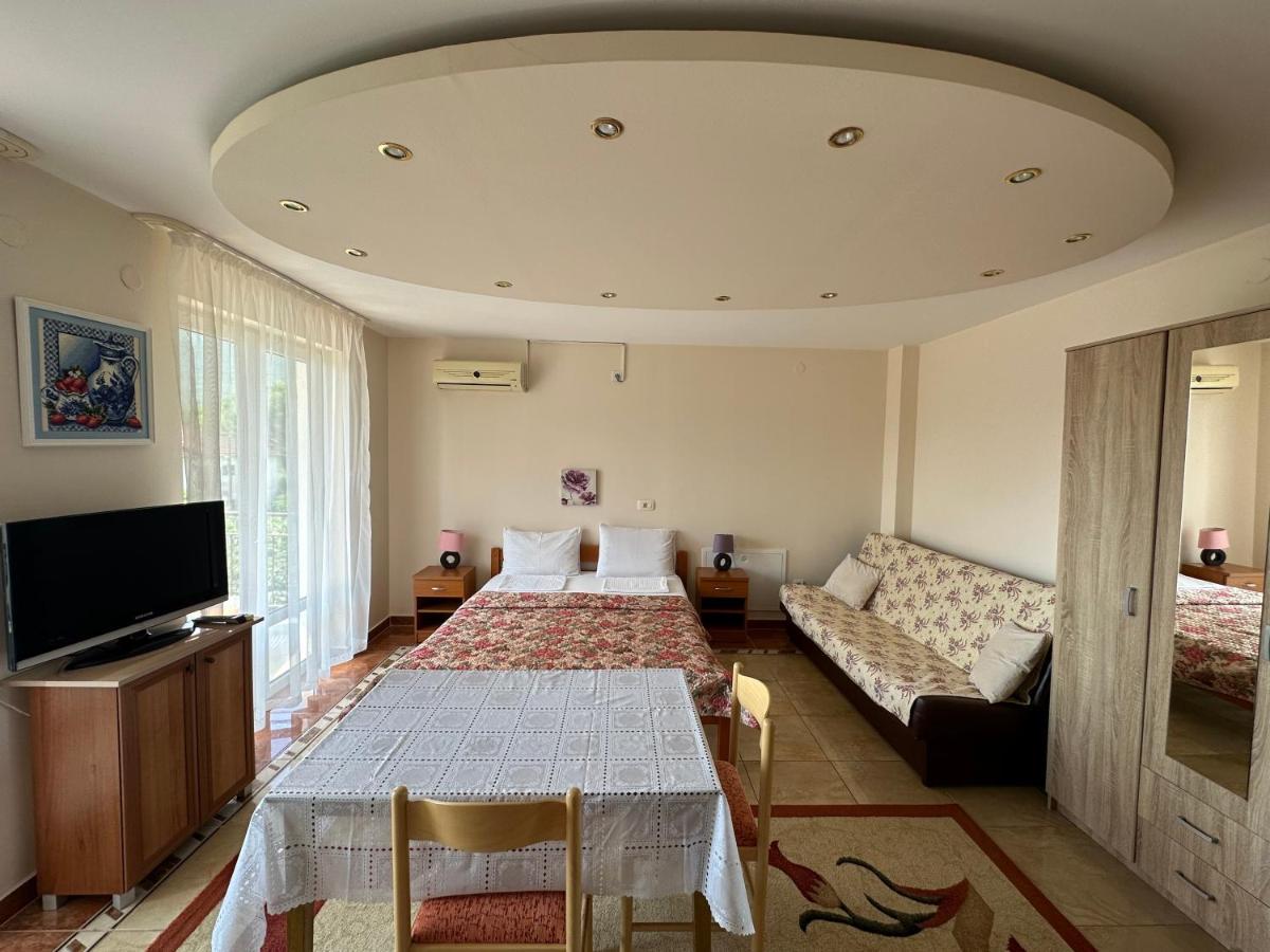 Villa Alla Bed And Breakfast Herceg Novi Eksteriør bilde