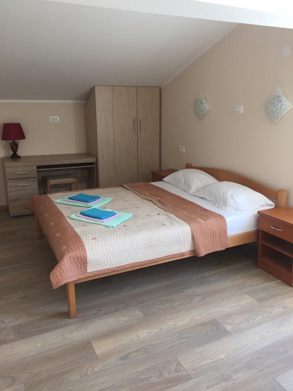Villa Alla Bed And Breakfast Herceg Novi Eksteriør bilde