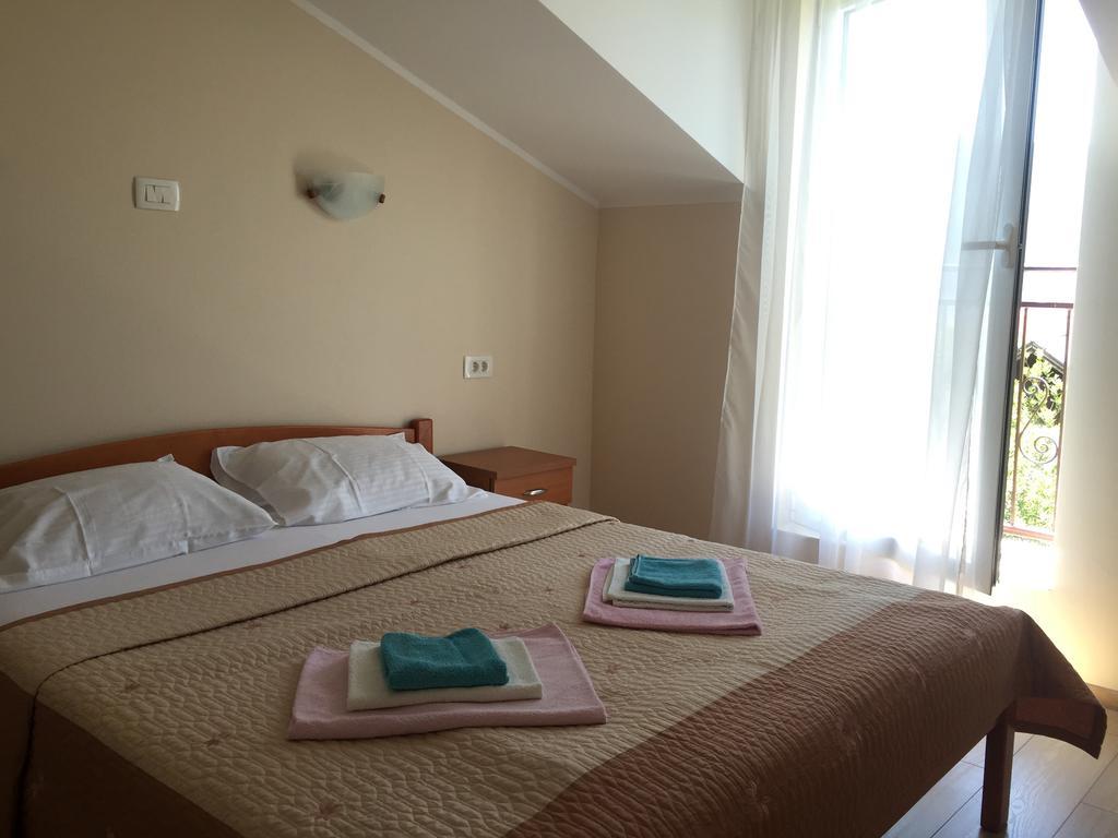Villa Alla Bed And Breakfast Herceg Novi Eksteriør bilde