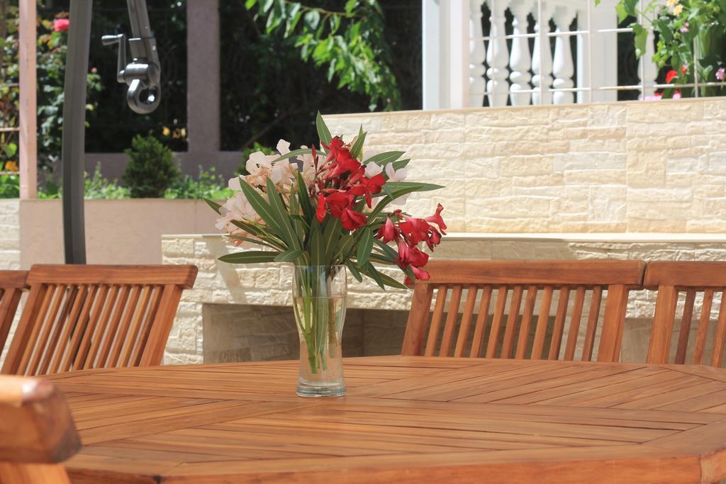 Villa Alla Bed And Breakfast Herceg Novi Eksteriør bilde