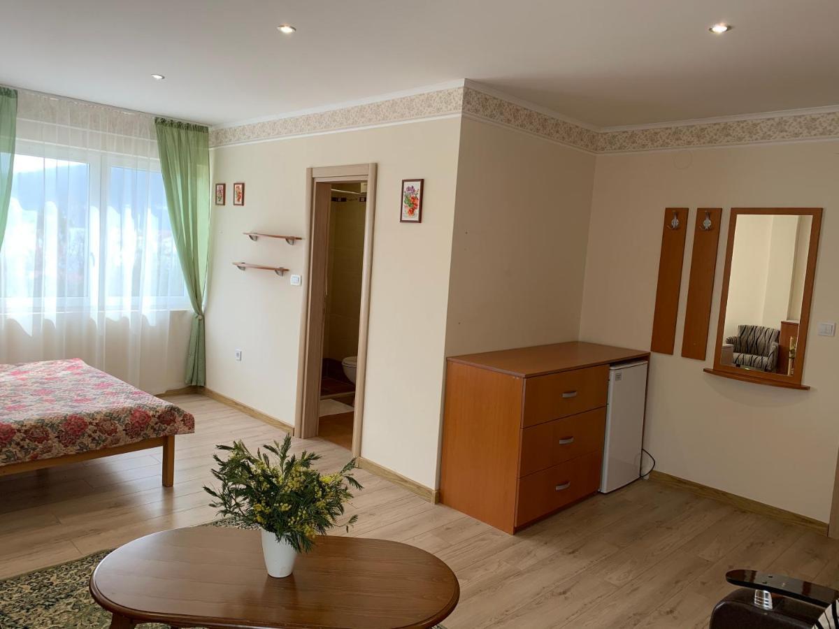 Villa Alla Bed And Breakfast Herceg Novi Eksteriør bilde
